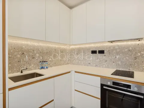 Prodaja, stan, 50m², Tivat, Crna Gora - image 4