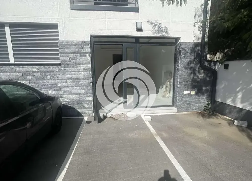 Prodaja, poslovni prostor, 52m², Palilula Sve Podlokacije, Beograd