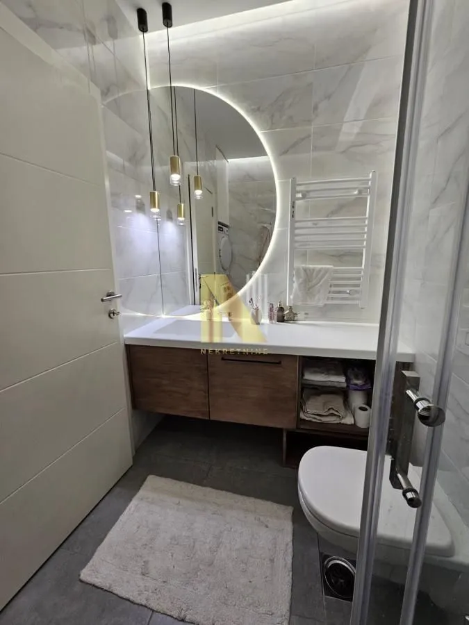 Izdavanje, jednosoban stan, 42m², Bulevar Evrope, Novi Sad Sve Podlokacije