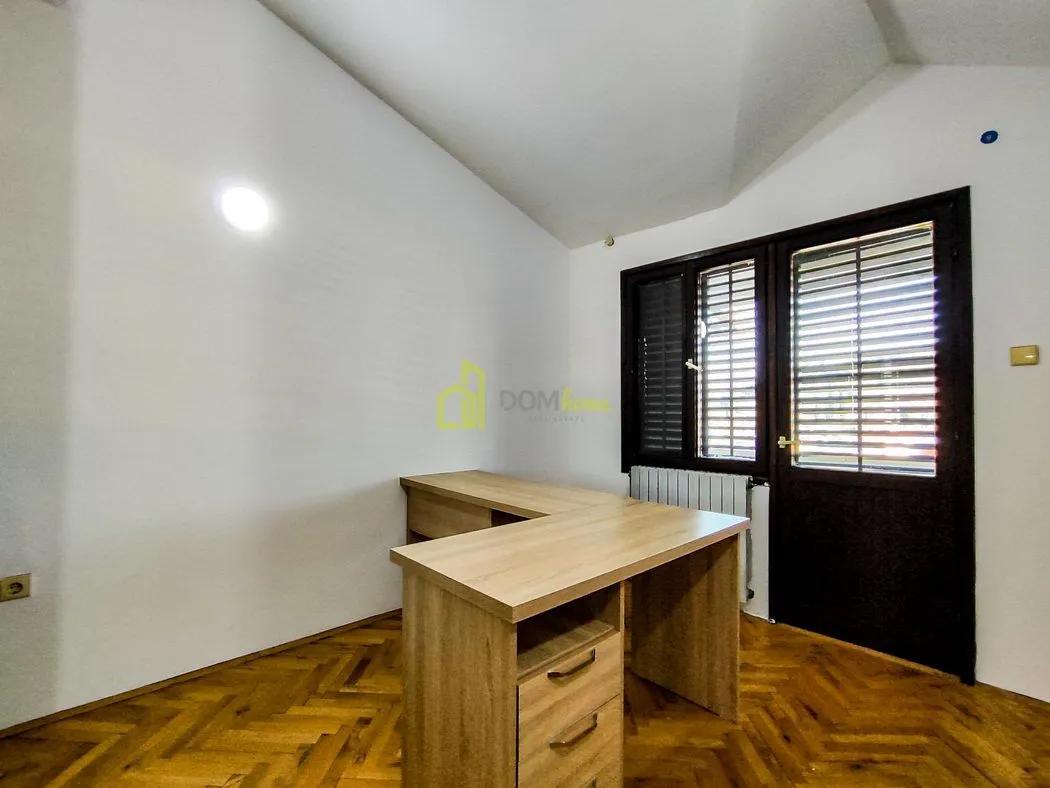 Rent, office space, 150m², Krivi Most, Podgorica
