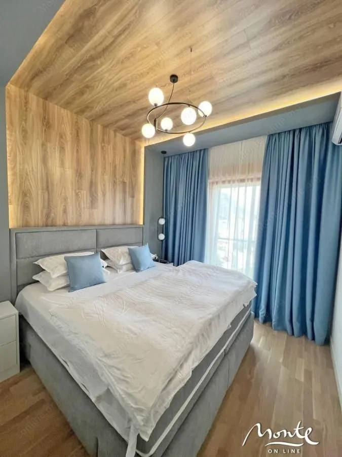 Sale, one bedroom apartment, 54m², Dobrota, Kotor
