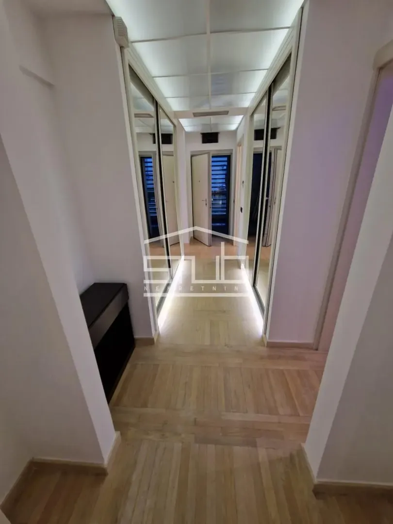 Rent, four bedroom apartment, 148m², Savski Venac, Beograd