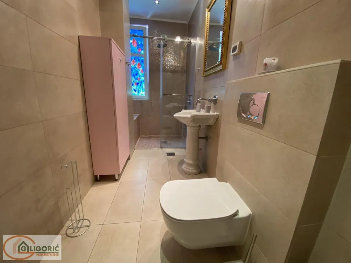 Rent, two bedroom apartment, 74m², Stari Grad, Beograd
