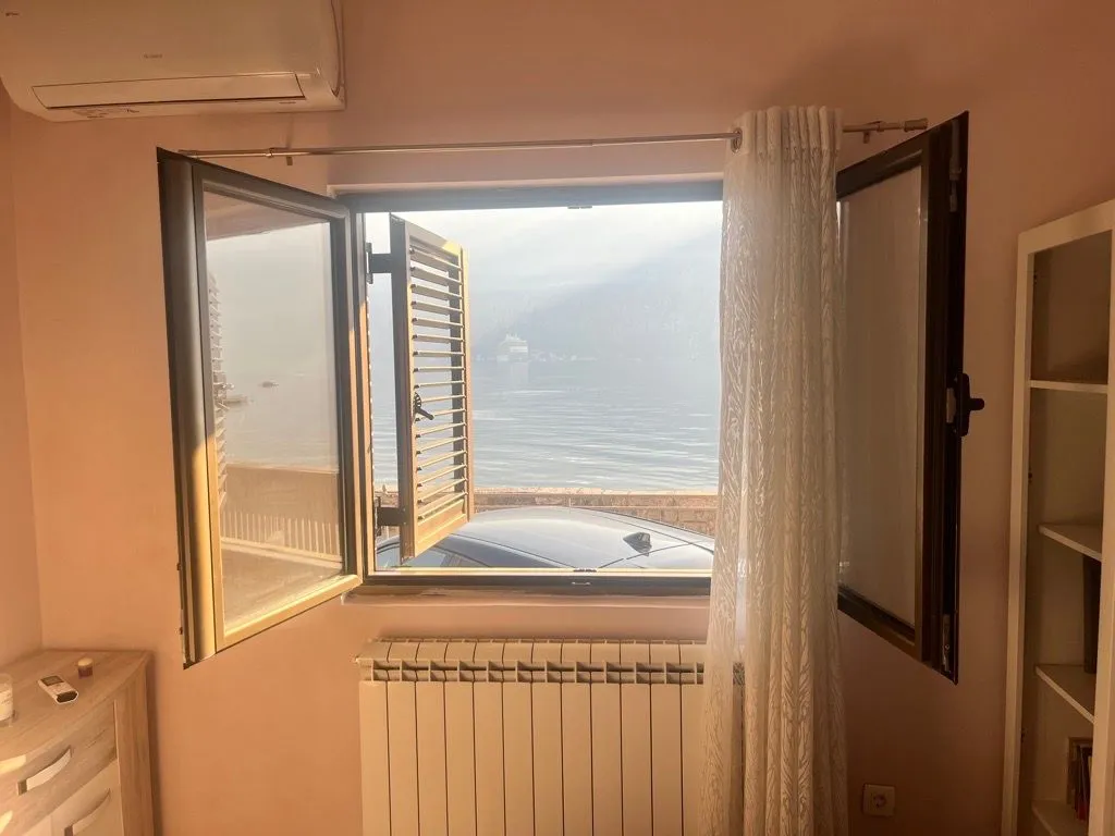 Rent, one bedroom apartment, 70m², Prčanj, Kotor