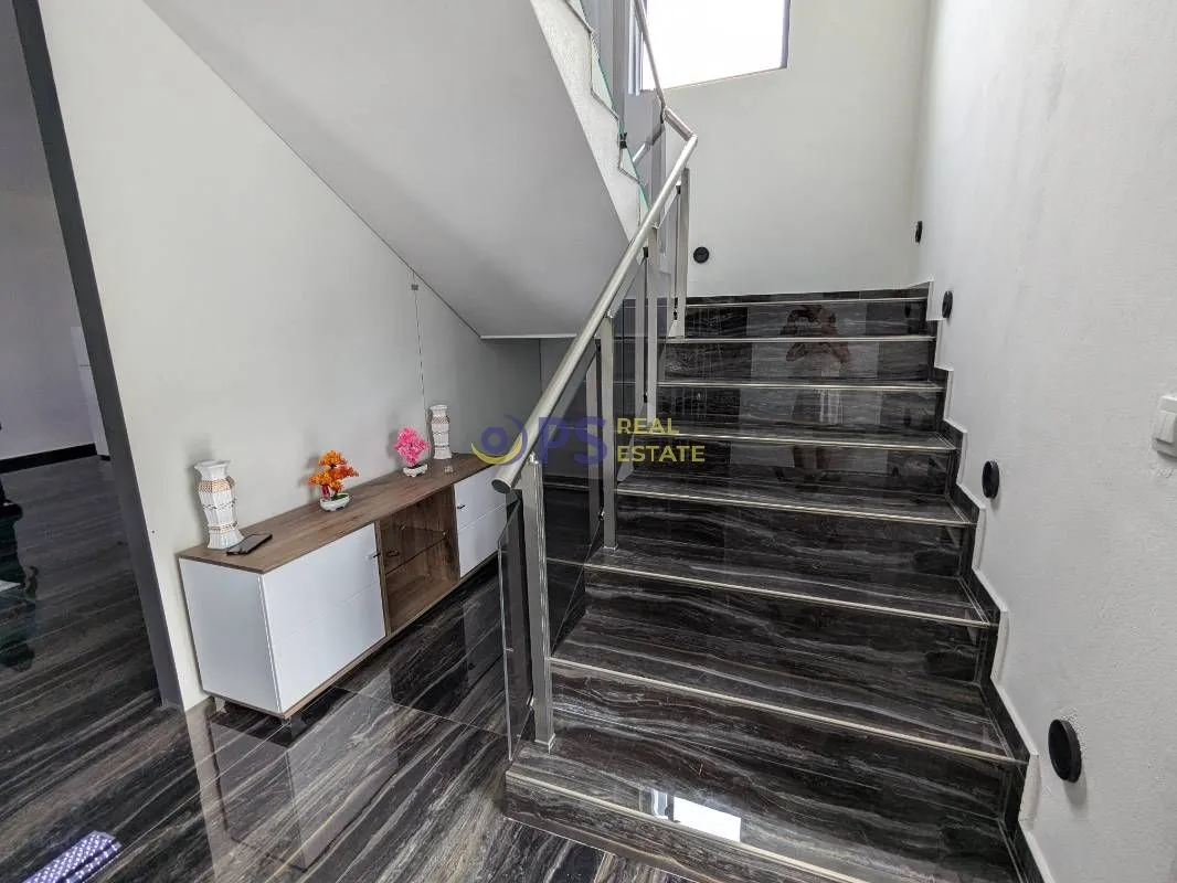 Prodaja, kuća, 102m², Bar, Crna Gora
