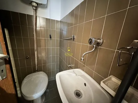 Prodaja, trosoban stan, 96m², Blok 6, Podgorica - image 8