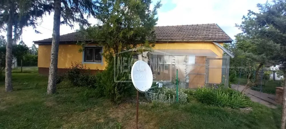 Sale, house, 178m², Verušić, Subotica
