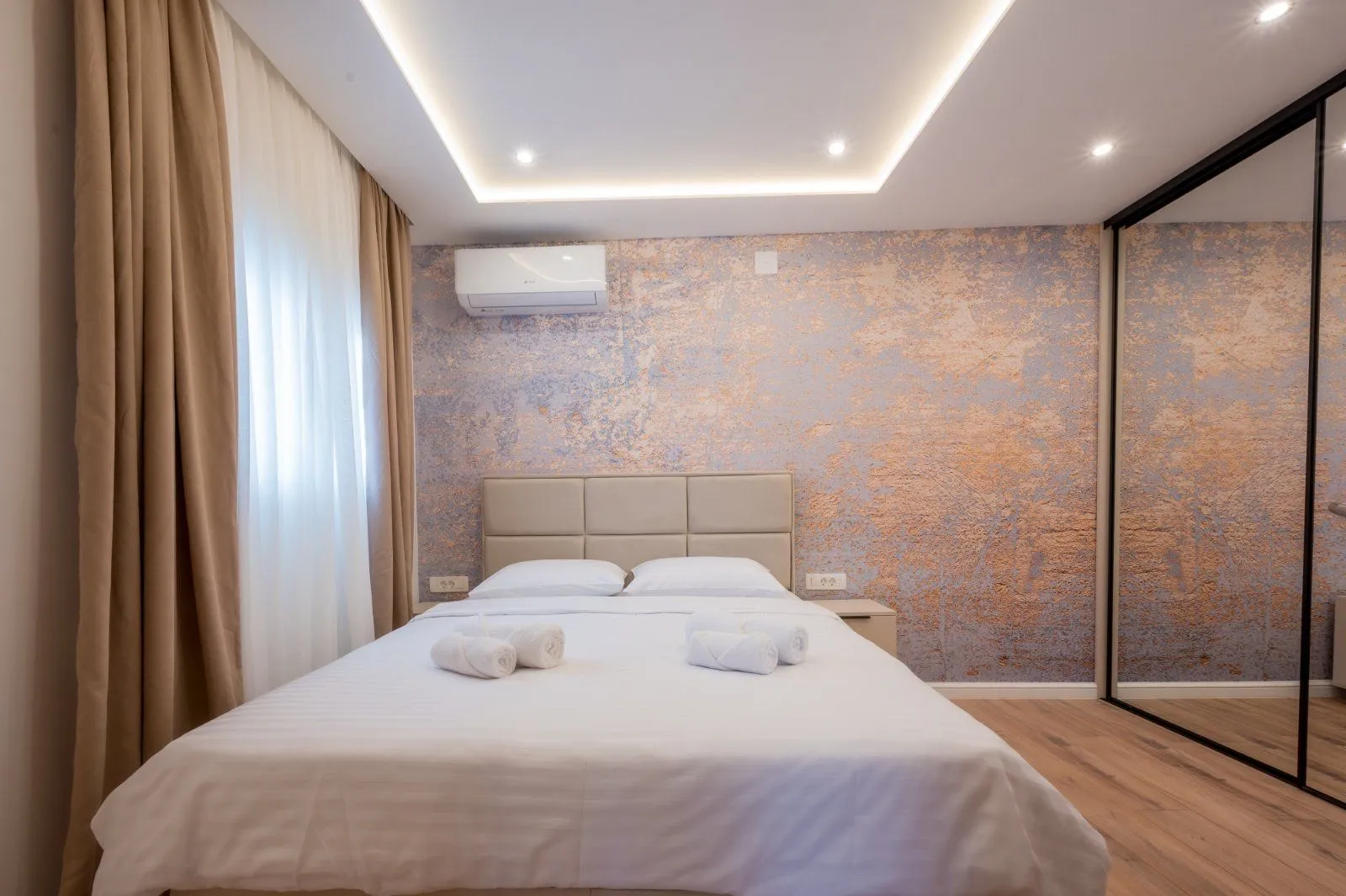 Izdavanje, dvosoban stan, 60m², Pod Kuk, Tivat