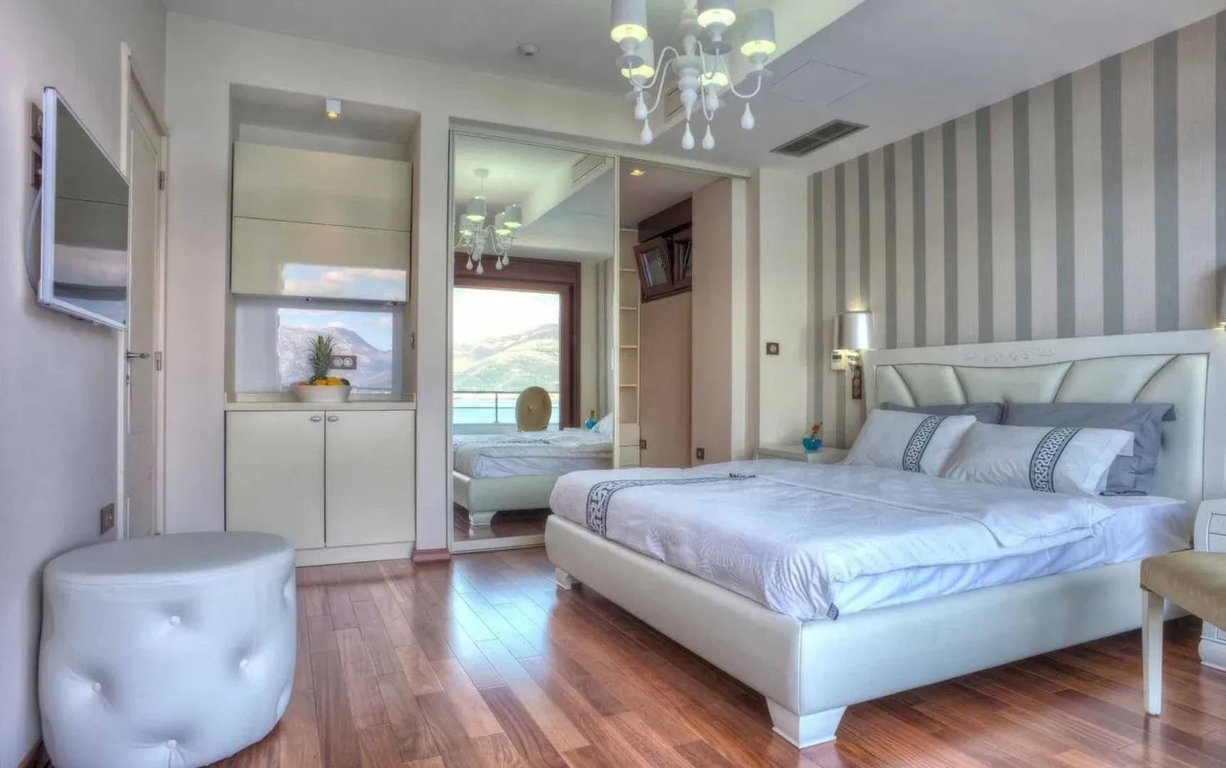 Rent, house, 300m², Krašići, Tivat