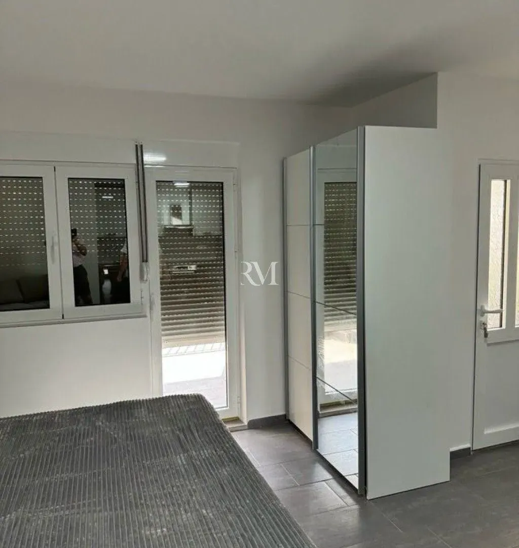 Rent, studio apartment, 31m², Risan, Kotor