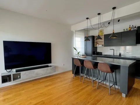 Prodaja, dvosoban stan, 70m², Central Point, Podgorica - image 3