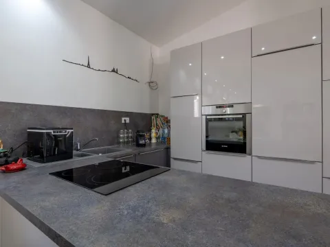 Prodaja, kuća, 239m², Tivat, Crna Gora - image 6