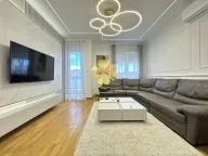 Izdavanje, dvosoban stan, 65m², City Kej, Podgorica - image 1