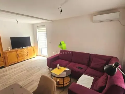 Sale, two bedroom apartment, 80m², Pantelej, Niš - image 2