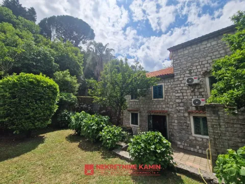 Prodaja, kuća, 140m², Stoliv, Kotor - image 1
