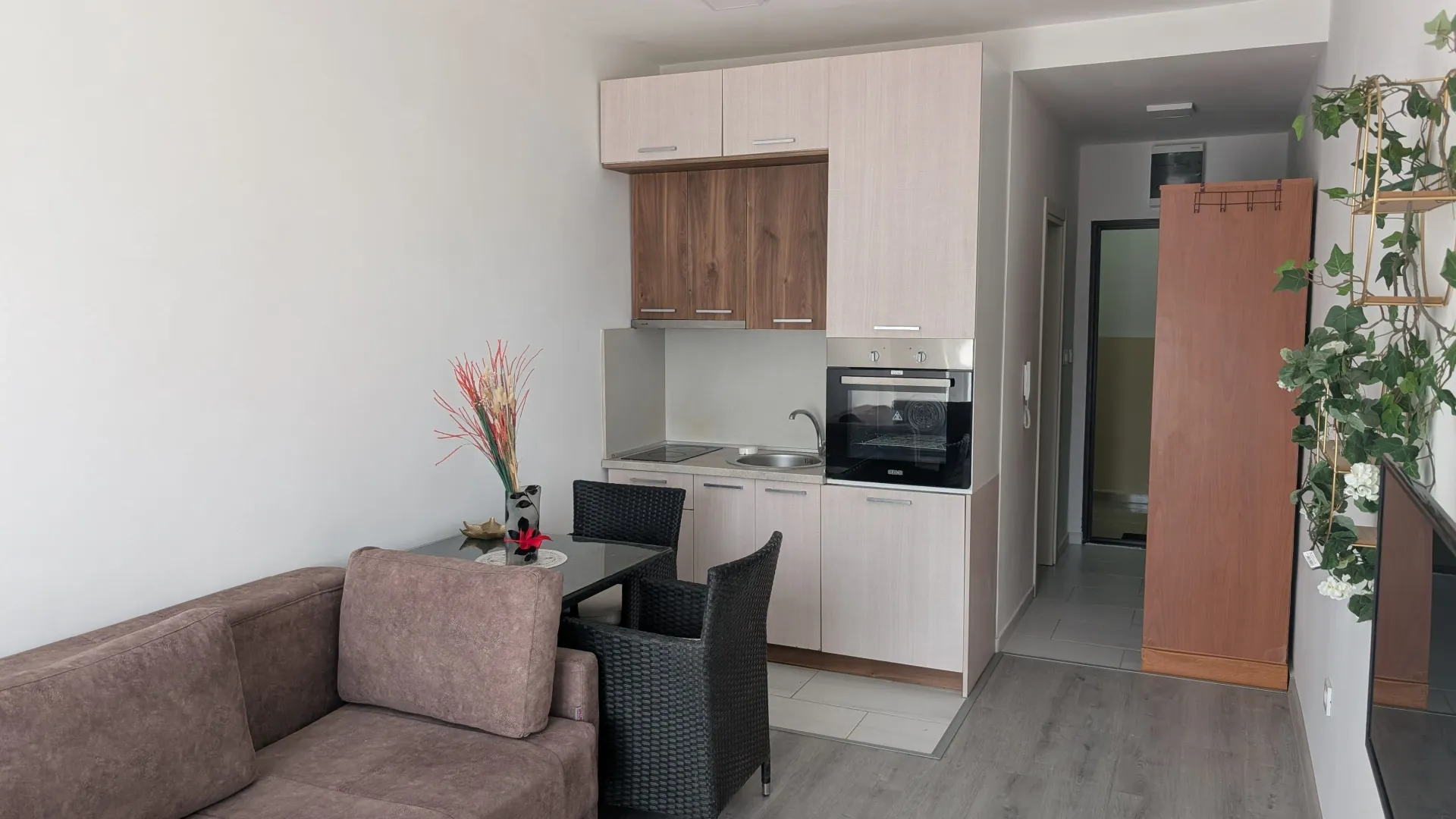 Rent, studio apartment, 25m², Stari Aerodrom, Podgorica