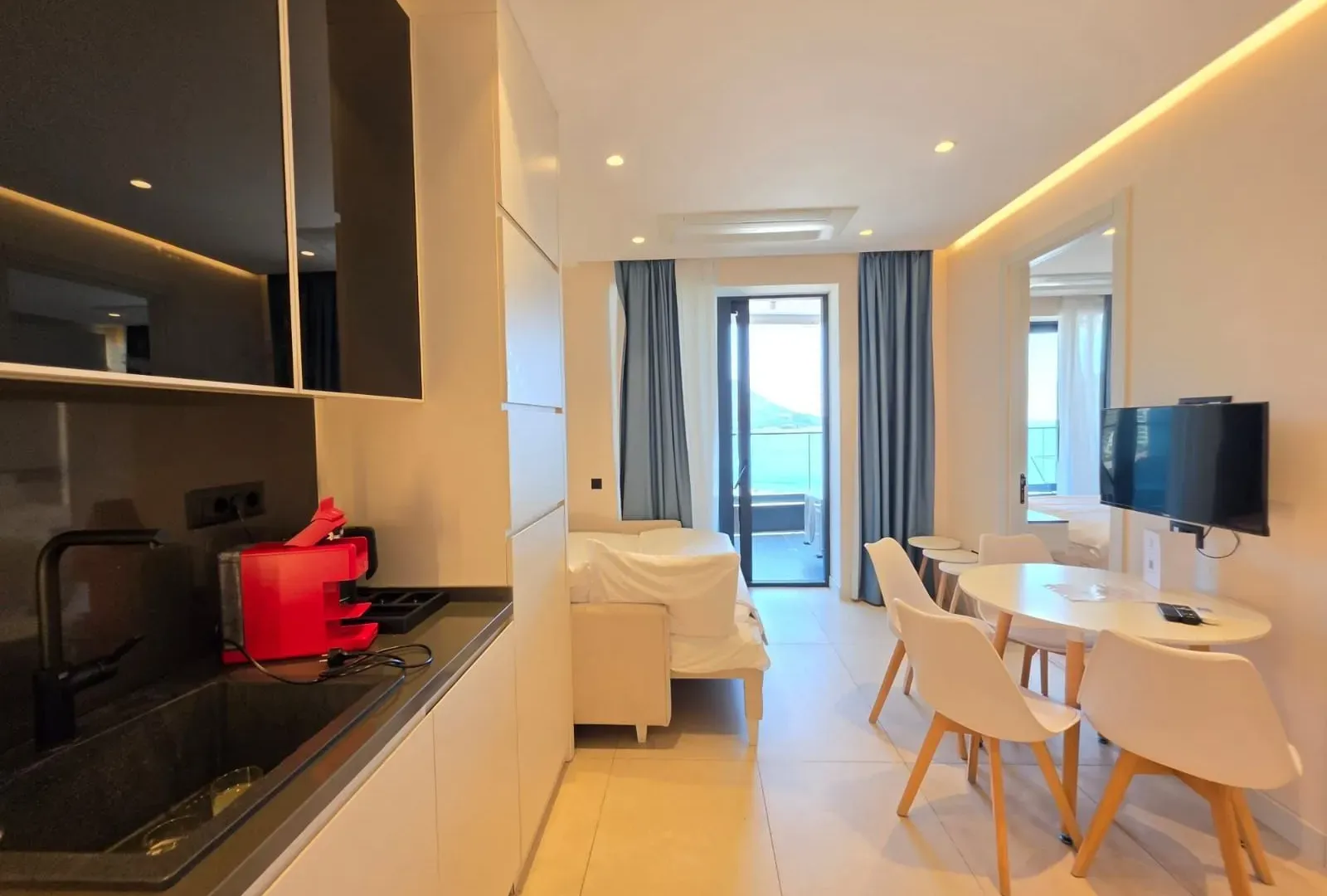 Sale, one bedroom apartment, 44m², Bečići, Budva