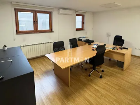 Izdavanje, poslovni prostor, 297m², Gradska Bolnica, Zvezdara Sve Podlokacije - image 8