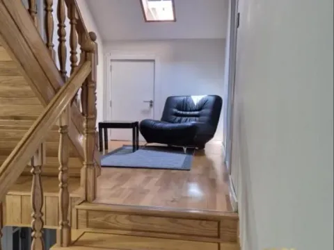 Izdavanje, kuća, 220m², Zemun Sve Podlokacije, Beograd - image 4