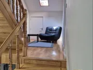 Izdavanje, kuća, 220m², Zemun Sve Podlokacije, Beograd - image 4