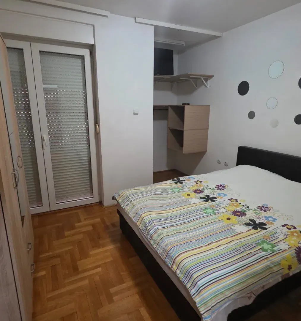 Izdavanje, jednosoban stan, 380m², Stari Aerodrom, Podgorica