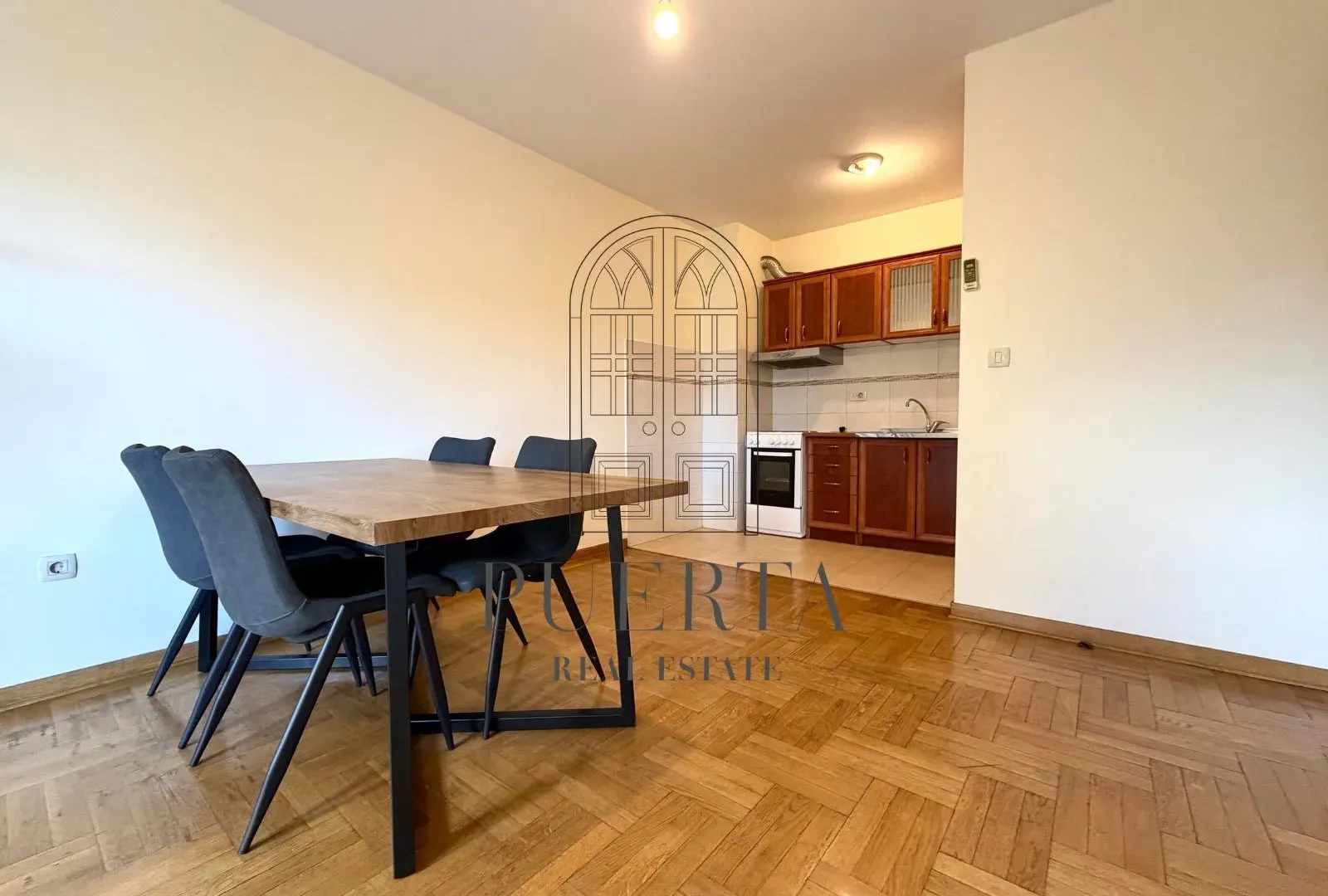 Prodaja, dvosoban stan, 64m², Stari Aerodrom, Podgorica