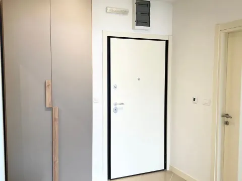 Prodaja, stan, 52m², Kotor, Crna Gora - image 9