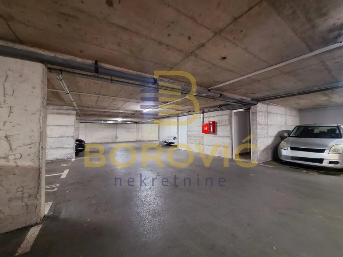 Izdavanje, parking/garaža, 17m², Čubura, Beograd