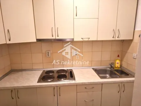 Rent, four bedroom apartment, 105m², Vračar Sve Podlokacije, Beograd - image 6