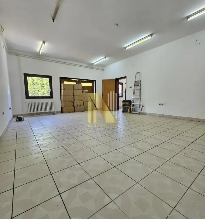Izdavanje, poslovni prostor, 110m², Avijatičarsko naselje, Novi Sad Sve Podlokacije