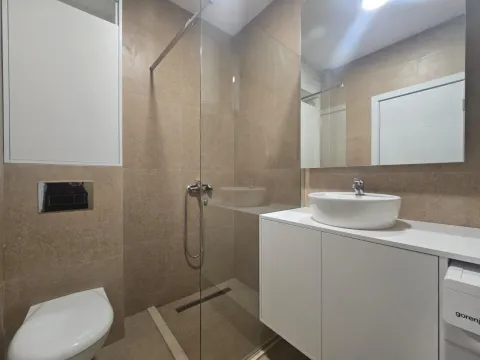 Izdavanje, jednosoban stan, 40m², Tološi, Podgorica - image 10