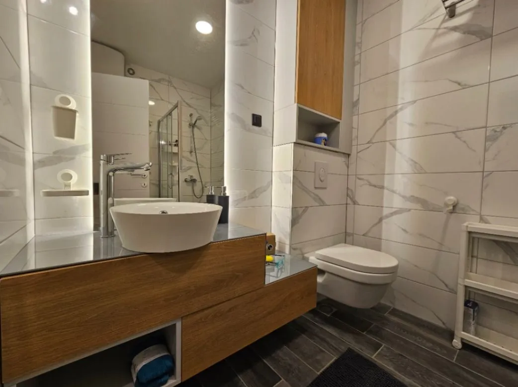 Izdavanje, jednosoban stan, 54m², Bijela, Herceg Novi