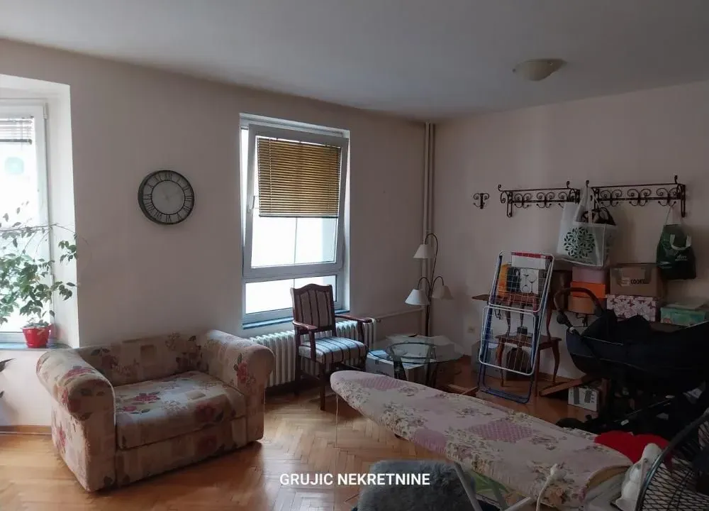 Prodaja, trosoban stan, 89m², Slavija, Vračar Sve Podlokacije