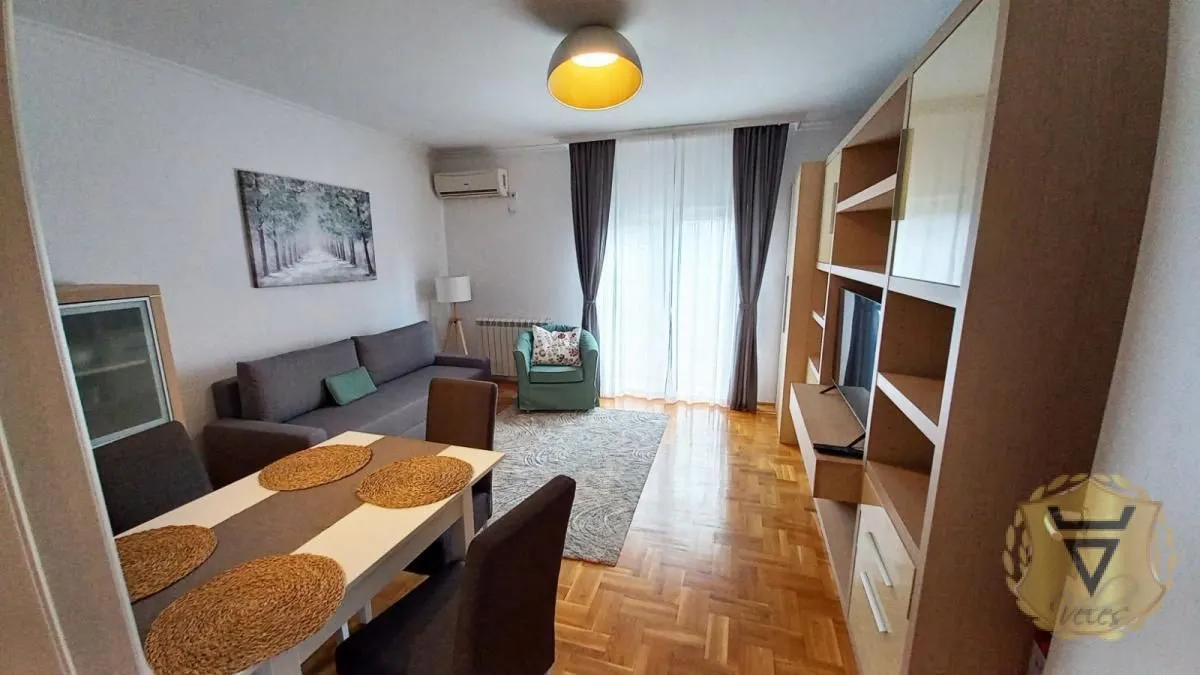 Rent, two bedroom apartment, 40m², Vračar Sve Podlokacije, Beograd