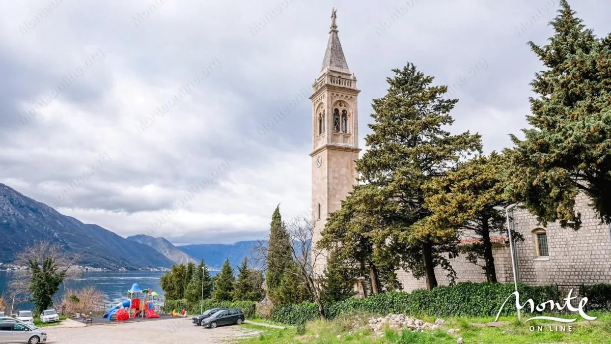 Sale, house, 210m², Dobrota, Kotor