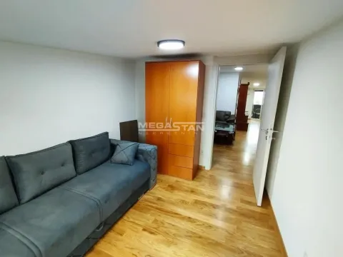 Izdavanje, trosoban stan, 65m², Lekino Brdo, Voždovac Sve Podlokacije - image 5