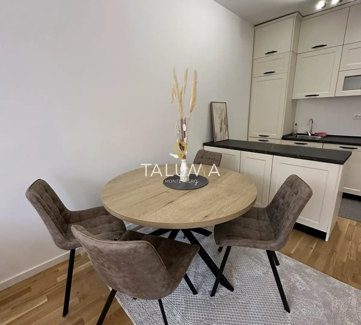 Rent, two bedroom apartment, 64m², Stari Aerodrom, Podgorica
