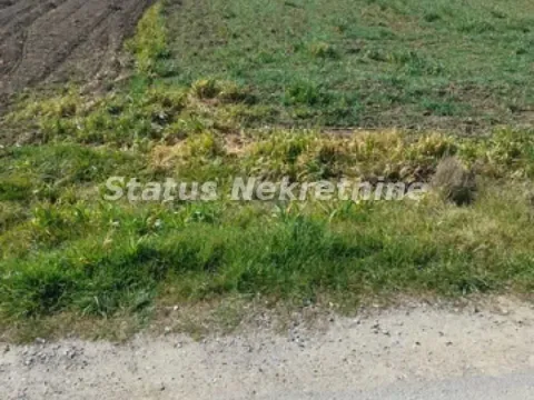 Sale, land lot, 1400m², Begeč, Novi Sad Sve Podlokacije - image 4