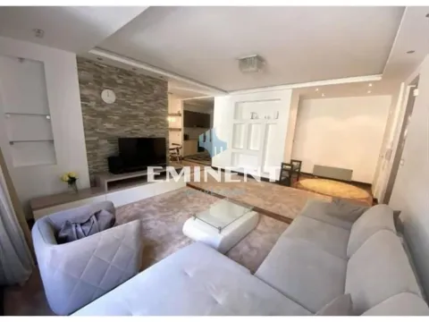 Izdavanje, trosoban stan, 87m², Stari Grad, Beograd - image 3