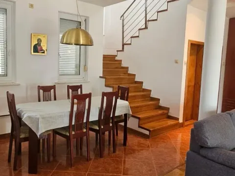 Rent, house, 180m², Krimovica, Kotor - image 15