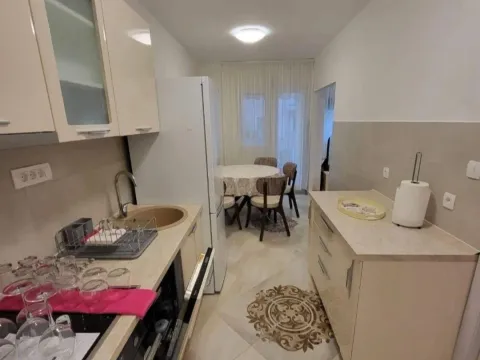 Rent, two bedroom apartment, 66m², Centar, Tivat - image 4