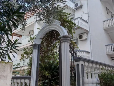 Sale, house, 345m², Bečići, Budva - image 12