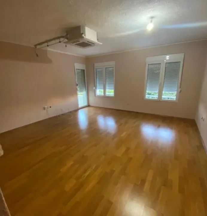 Izdavanje, stan, 69m², Podgorica, Crna Gora