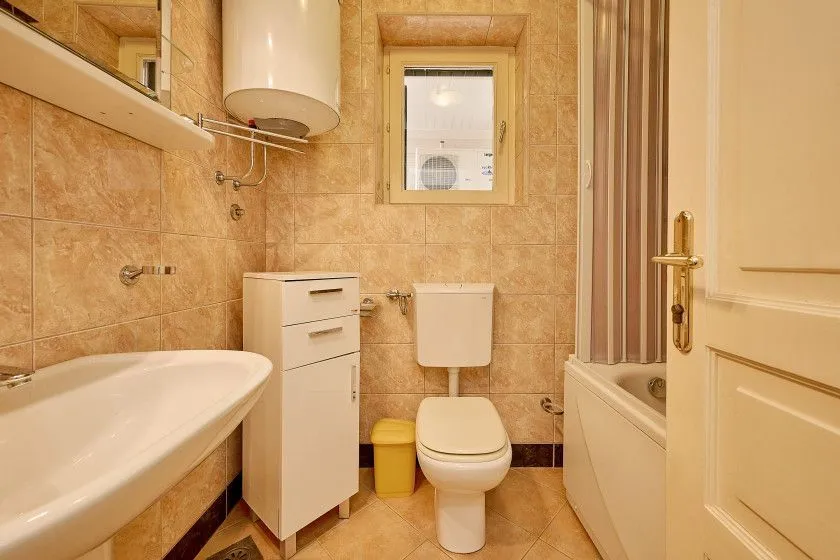 Sale, four bedroom apartment, 131m², Sveti Stefan, Budva