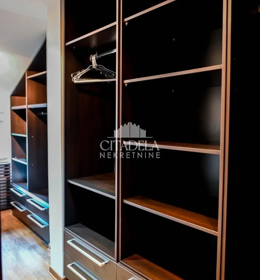 Sale, four bedroom apartment, 100m², Žarkovo, Beograd