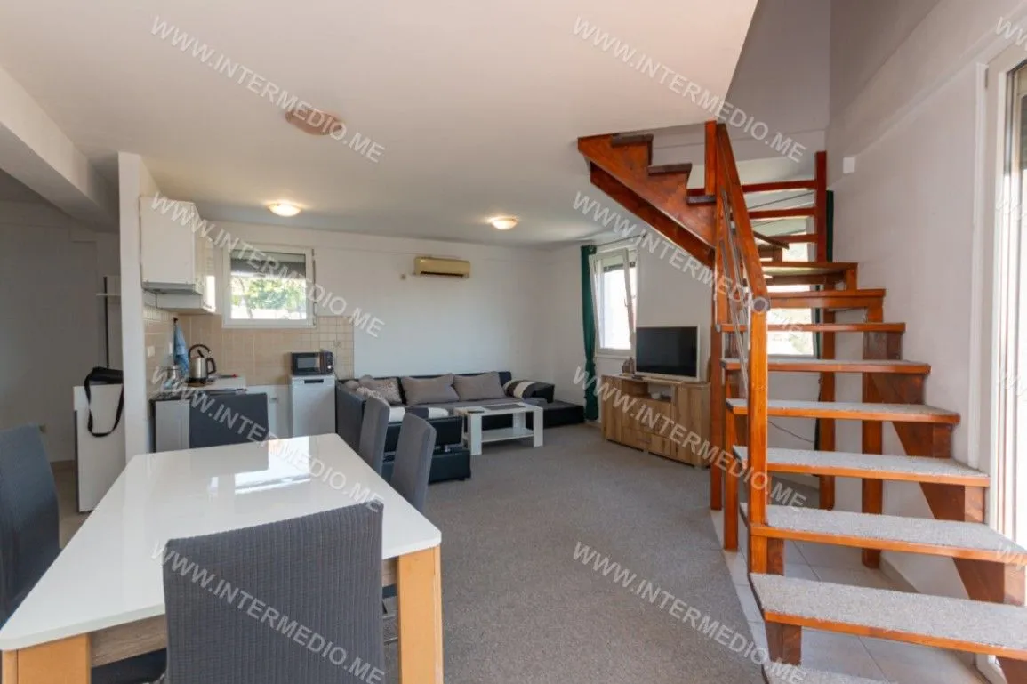 Prodaja, dvosoban stan, 89m², Igalo, Herceg Novi