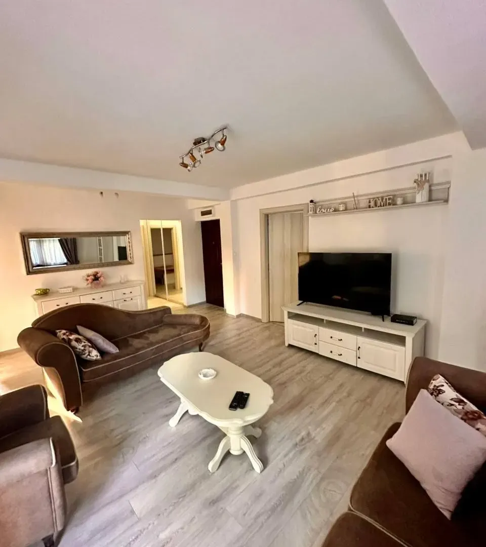 Rent, two bedroom apartment, 67m², Centar, Bar