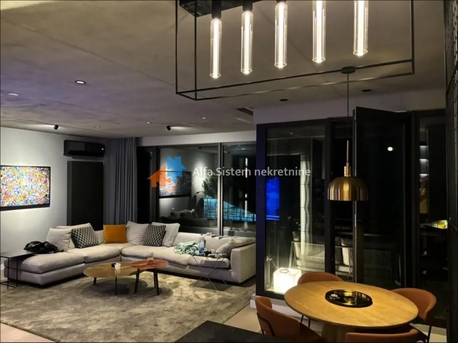Rent, three bedroom apartment, 193m², Stari Grad, Beograd