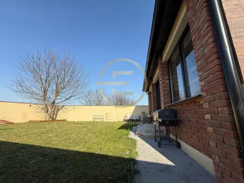 Prodaja, kuća, 165m², Petrovaradin, Novi Sad - image 38