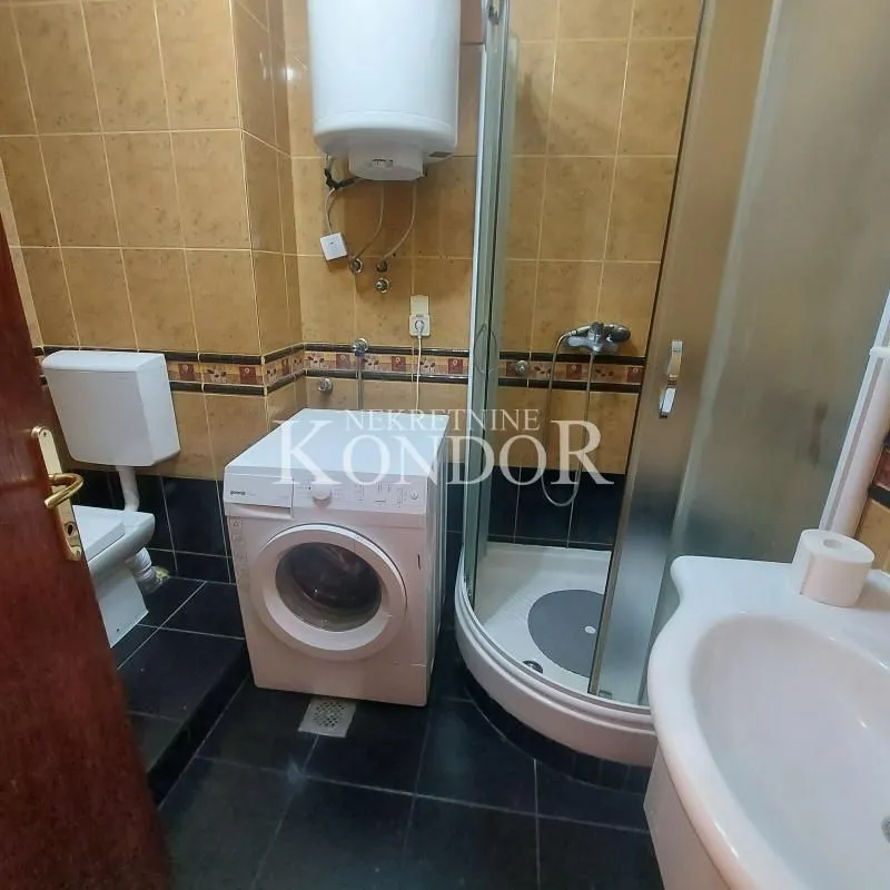 Sale, three bedroom apartment, 68m², Novi Beograd Blok 21, Novi Beograd Sve Podlokacije